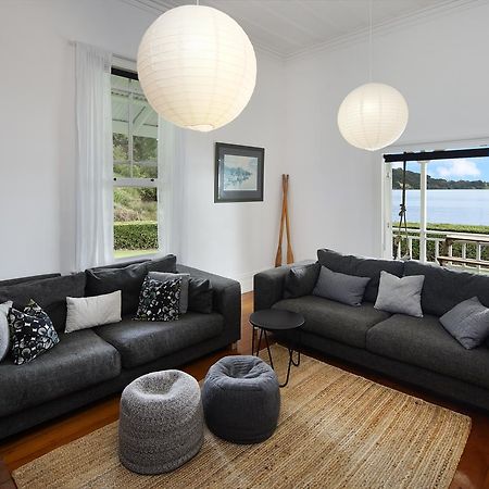 Oakura Bay Villa - Stay Waiheke Te Whau Bay Eksteriør bilde