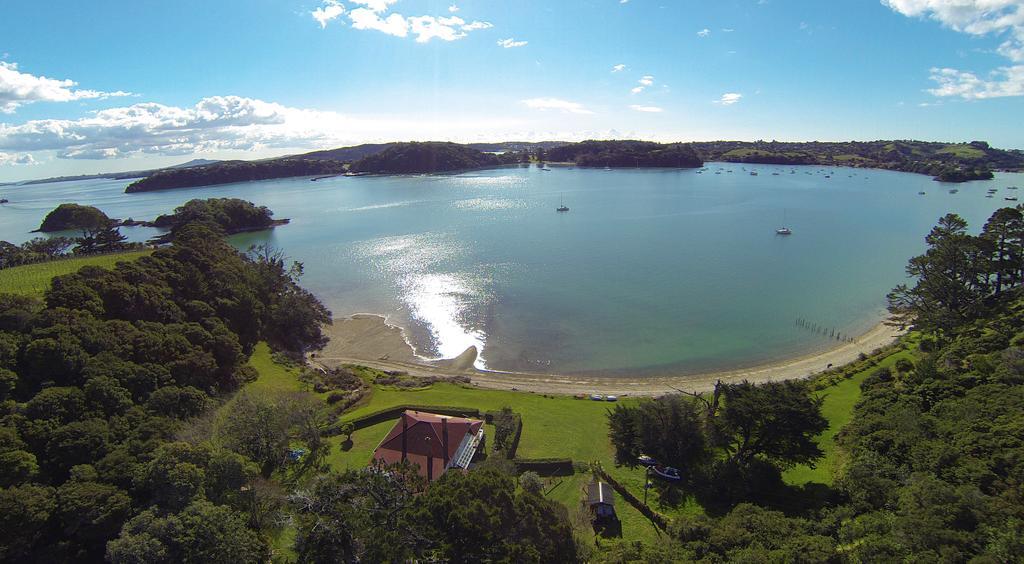 Oakura Bay Villa - Stay Waiheke Te Whau Bay Eksteriør bilde