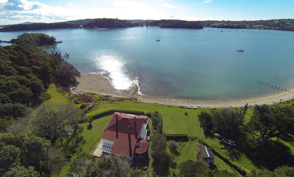 Oakura Bay Villa - Stay Waiheke Te Whau Bay Eksteriør bilde