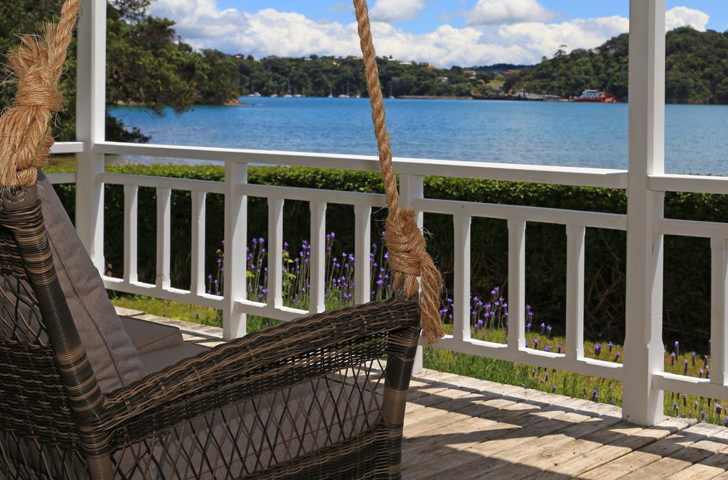 Oakura Bay Villa - Stay Waiheke Te Whau Bay Eksteriør bilde