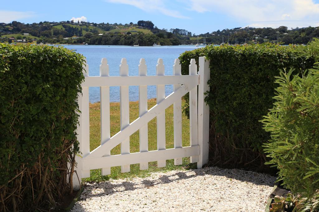 Oakura Bay Villa - Stay Waiheke Te Whau Bay Eksteriør bilde