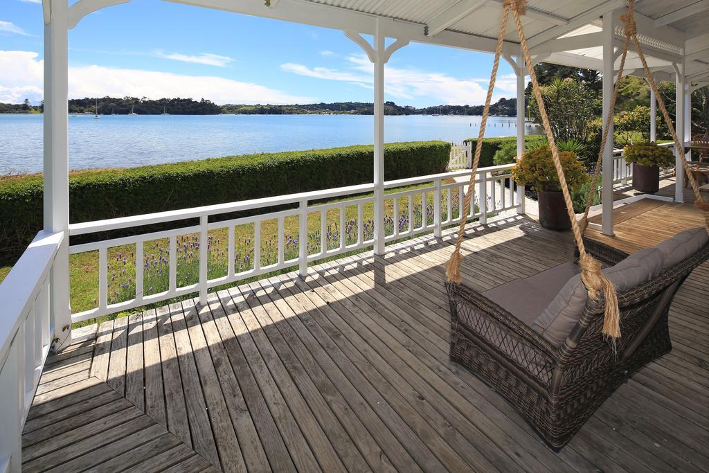 Oakura Bay Villa - Stay Waiheke Te Whau Bay Eksteriør bilde