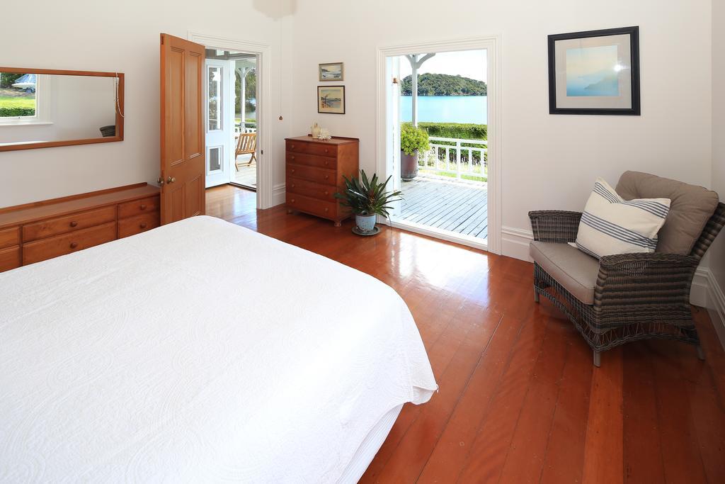 Oakura Bay Villa - Stay Waiheke Te Whau Bay Eksteriør bilde