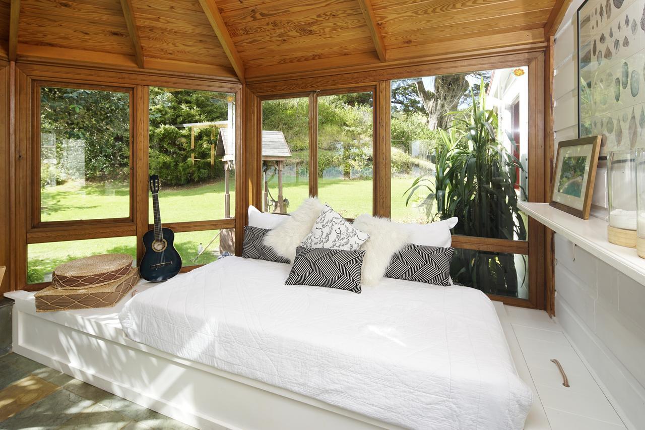 Oakura Bay Villa - Stay Waiheke Te Whau Bay Eksteriør bilde